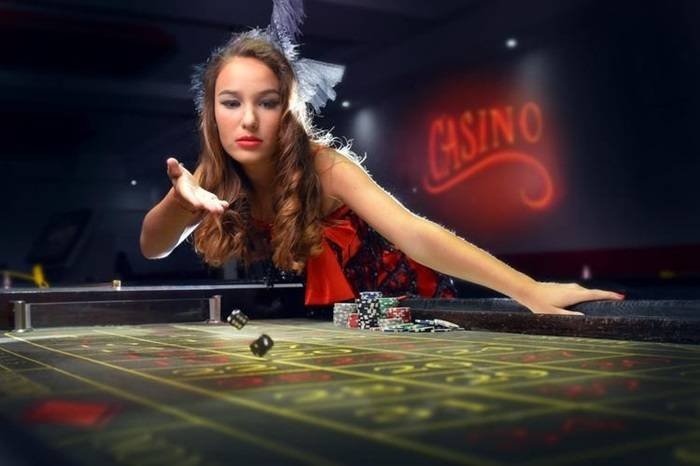nos138 slot game library menu showing live roulette, blackjack, and slot titles